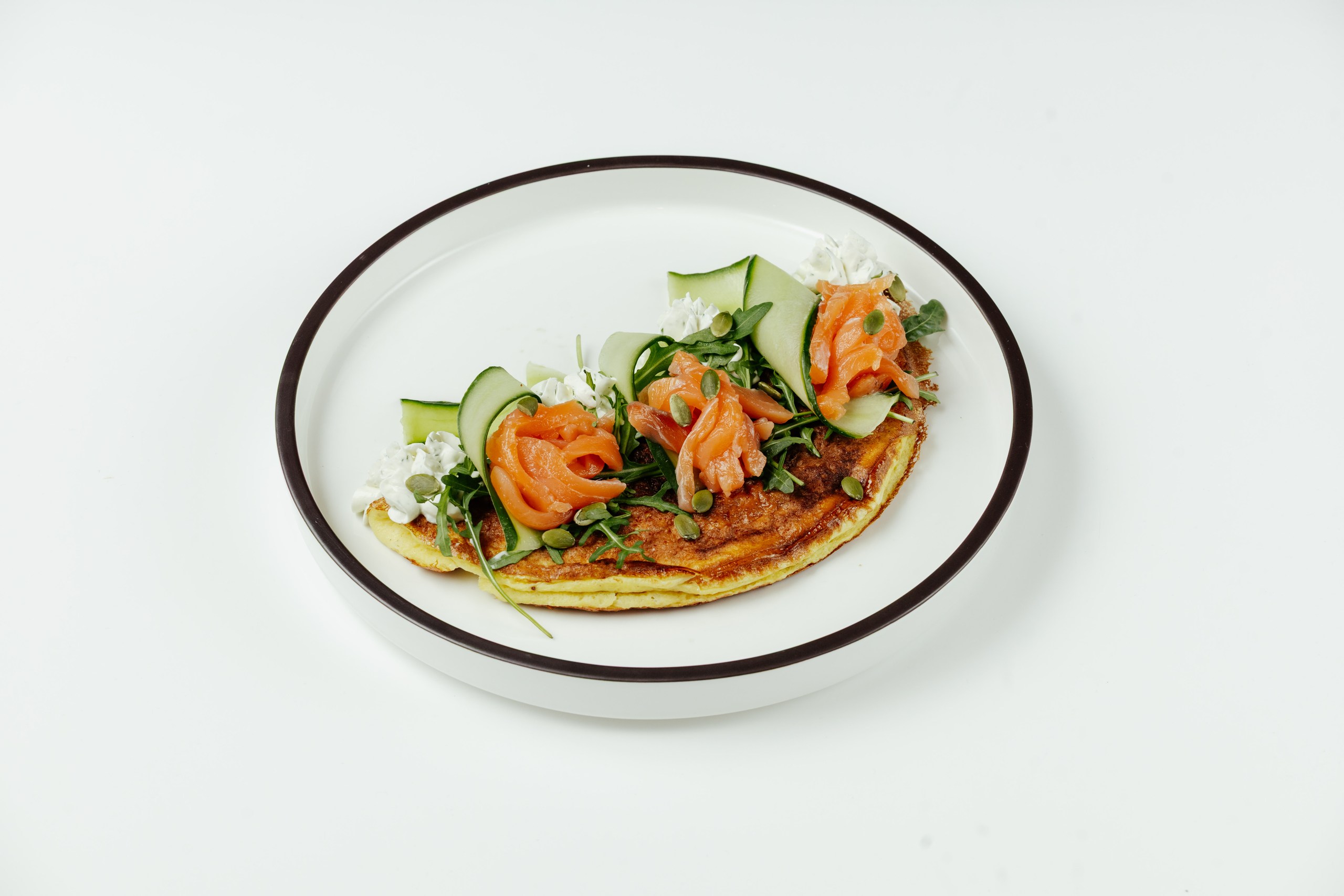 Омлет с лососем